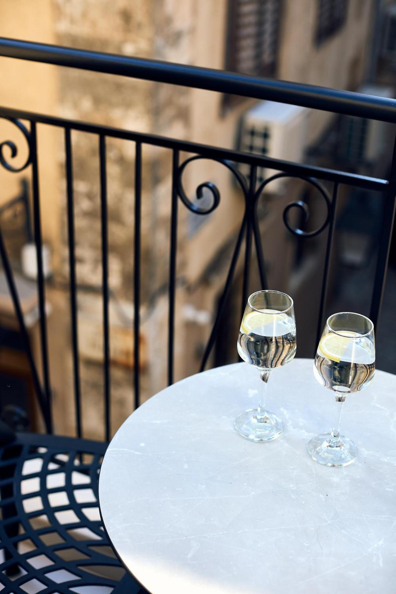 Grande Madonna Luxury Boutique Suites Ретимно Номер фото