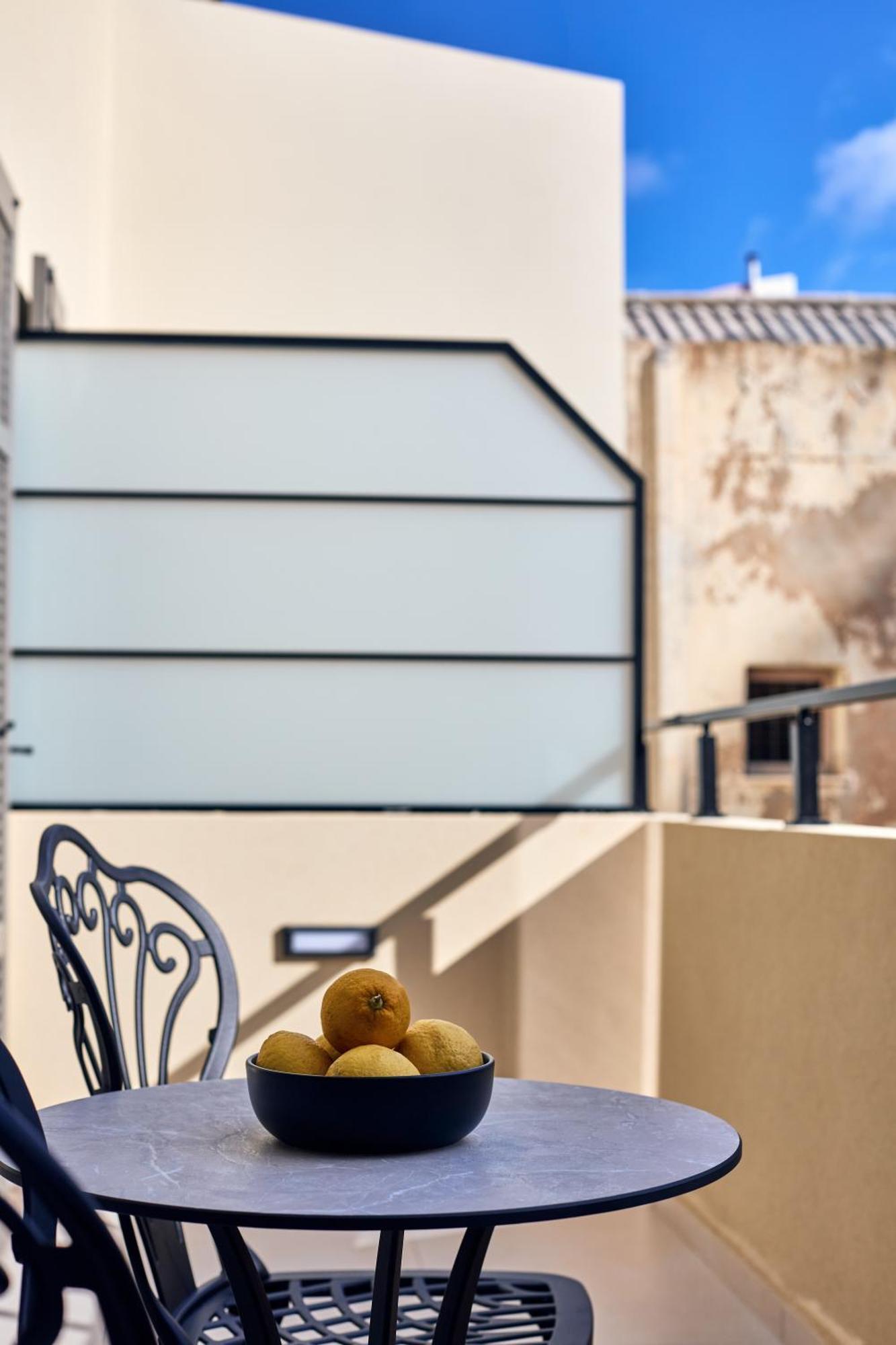 Grande Madonna Luxury Boutique Suites Ретимно Номер фото
